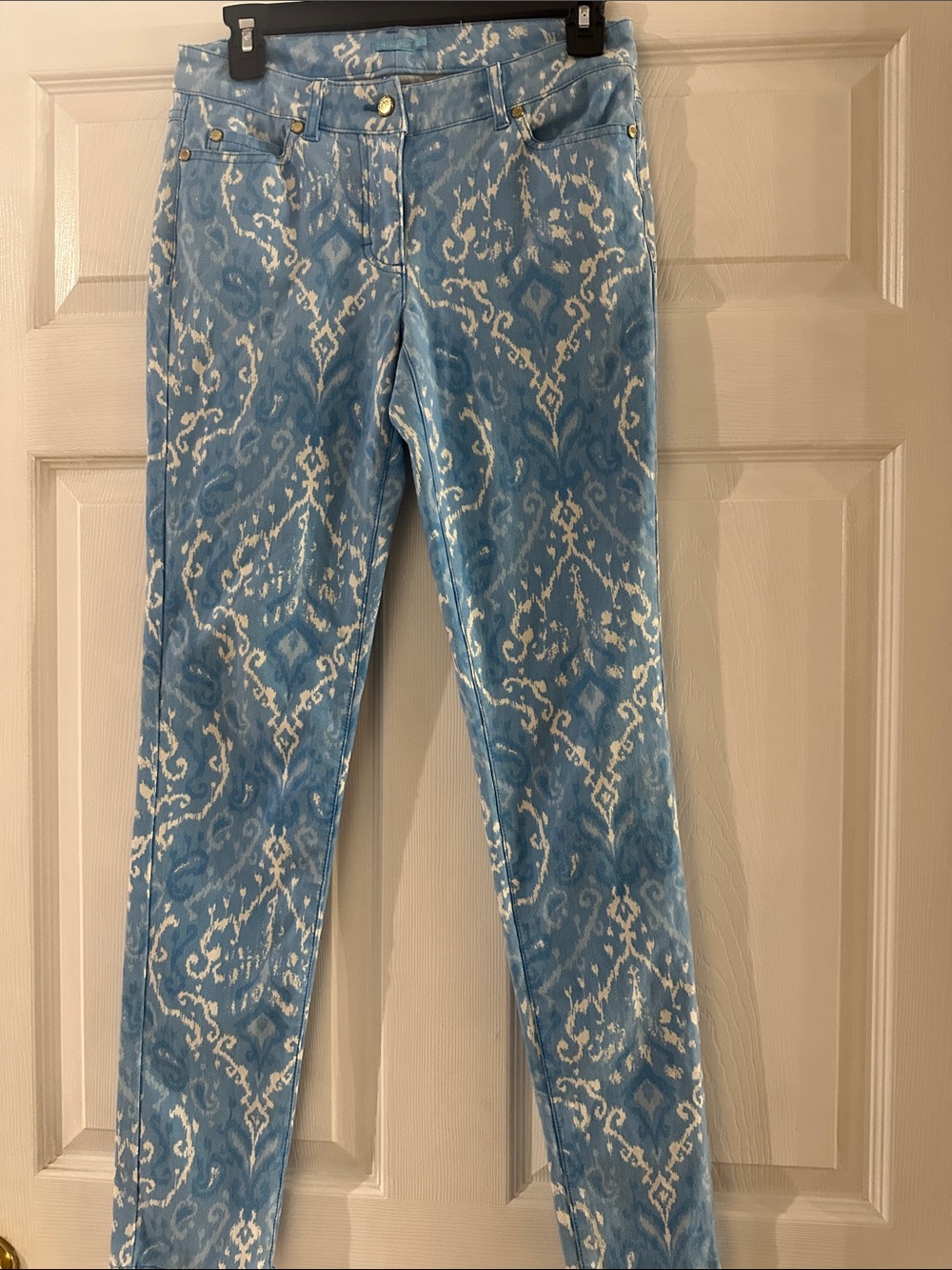 J. McLaughlin Light Blue & White Ikat Skinny Jeans